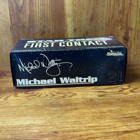 Star Trek First Contact 1996 NASCAR Michael Waltrip Diecast Stock Car Winston - Picture 2 of 9